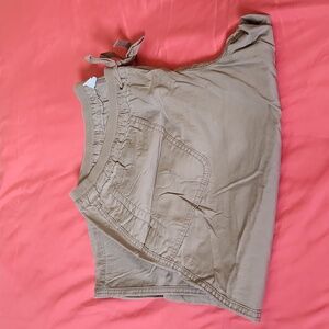 Gently-used, Old Navy Khaki Capris, Size XL